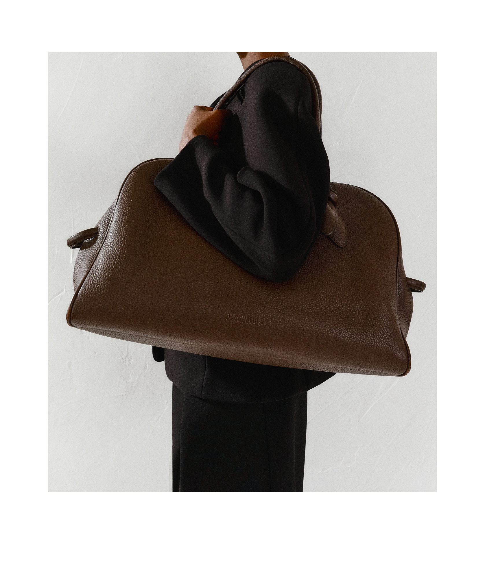 Jacquemus Large Bowling Shoulder Bag In Green