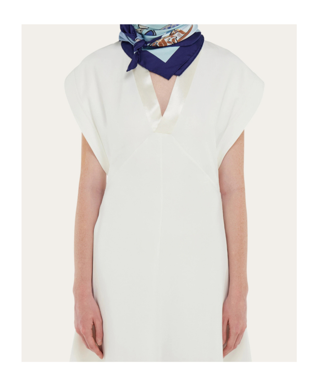 Ferragamo Genio Print Silk Scarf In Blue