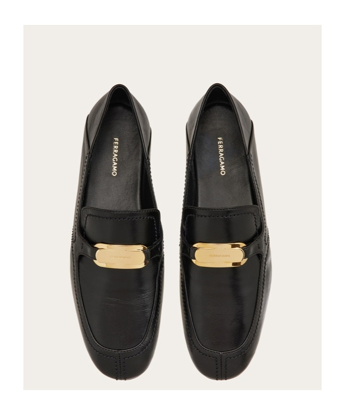 Ferragamo Elaine Vara Buckle Loafers In Calf Leather In Black