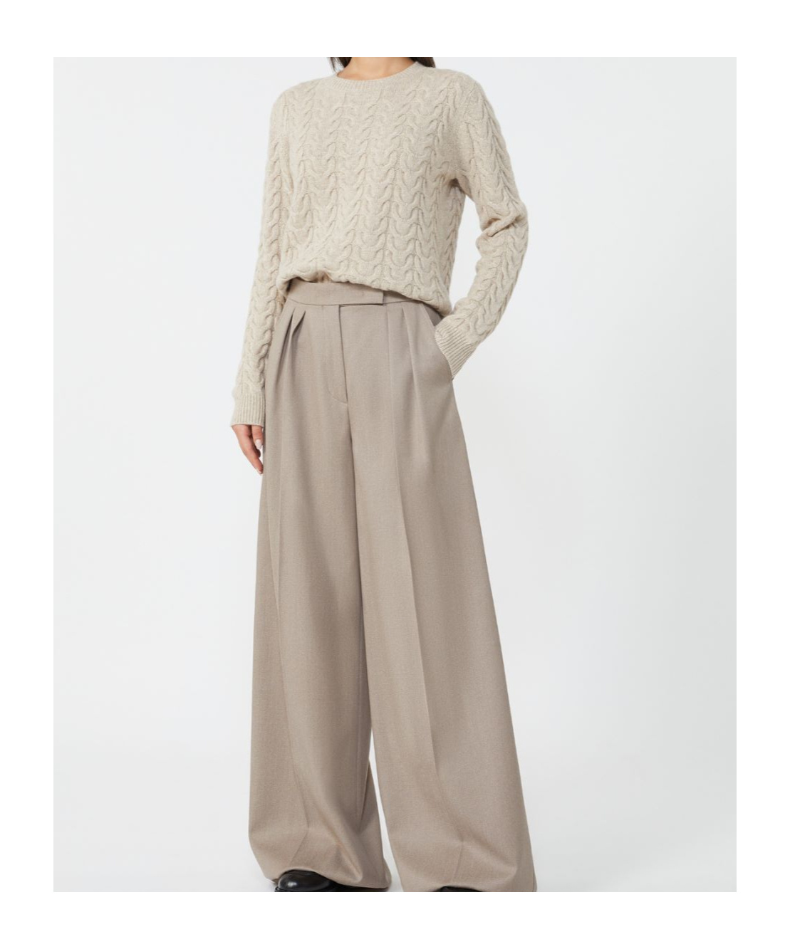 Max Mara Slim-fit Cashmere Pullover In Neutral