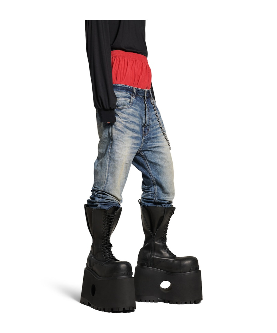 Balenciaga Layer Detailed Jeans In Blue