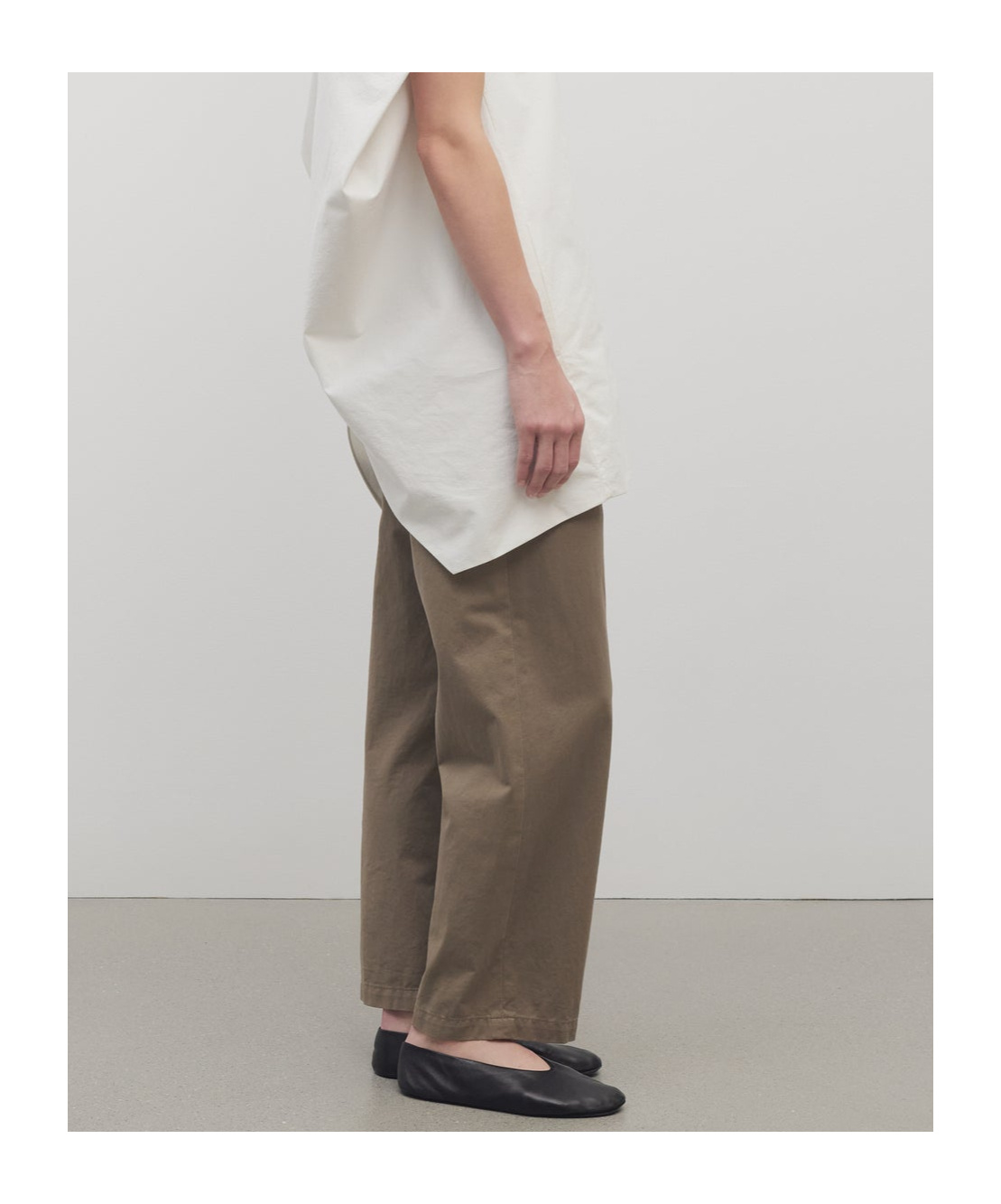 The Row Zalenka Cropped Cotton And Cashmere-blend Twill Straight-leg Pants In Brown