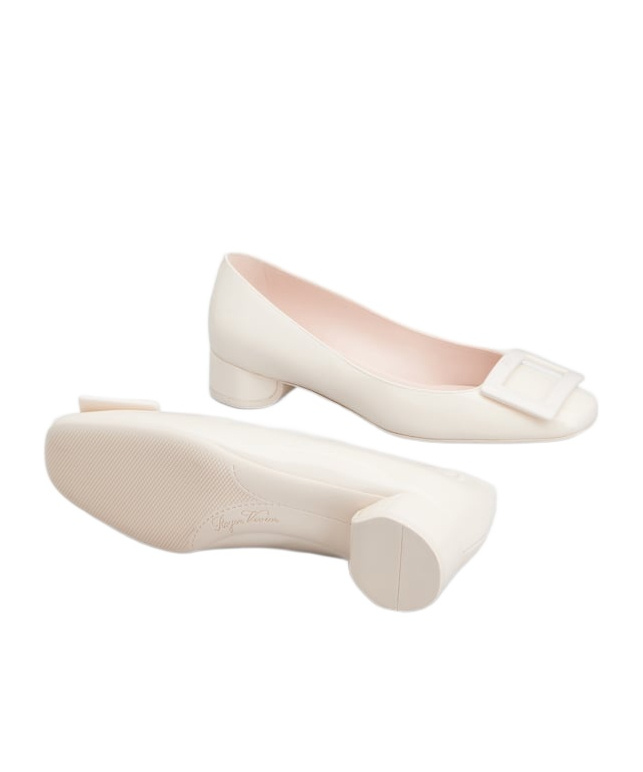 Roger Vivier Shiny Ballet Shoes In Off-white