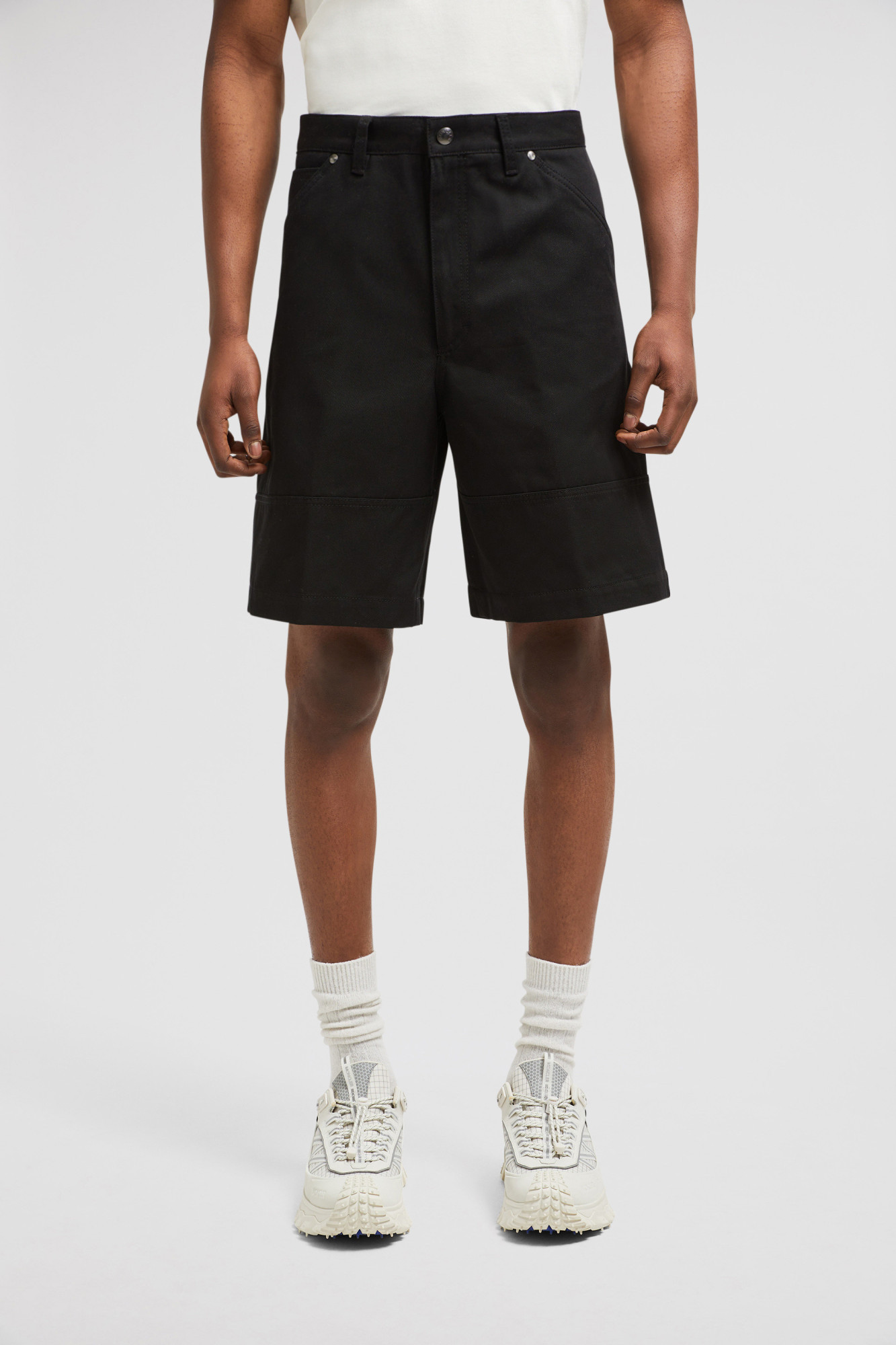 Moncler Archive Logo Shorts In Black
