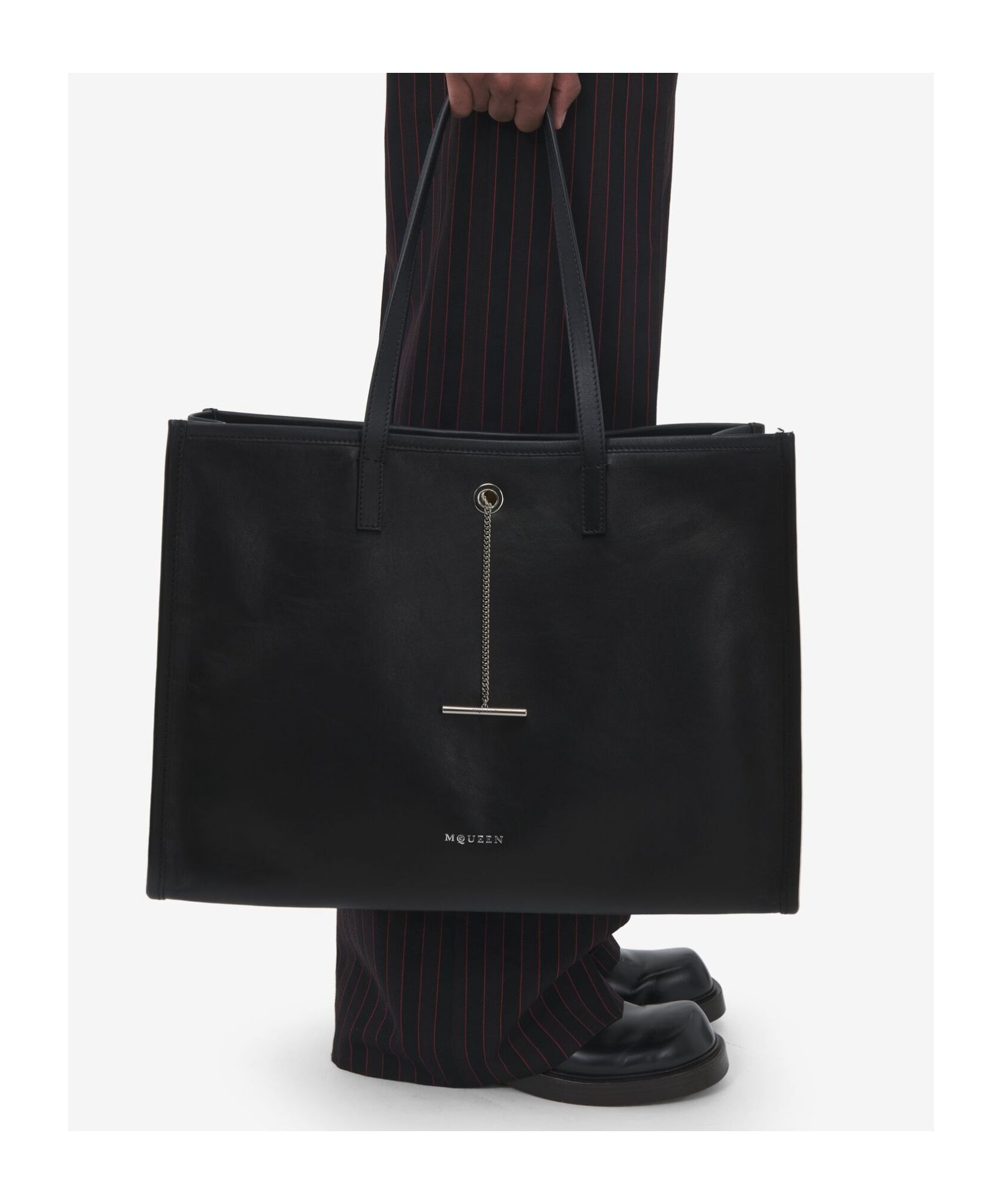 Alexander Mcqueen Pendant Tote Bag In Black