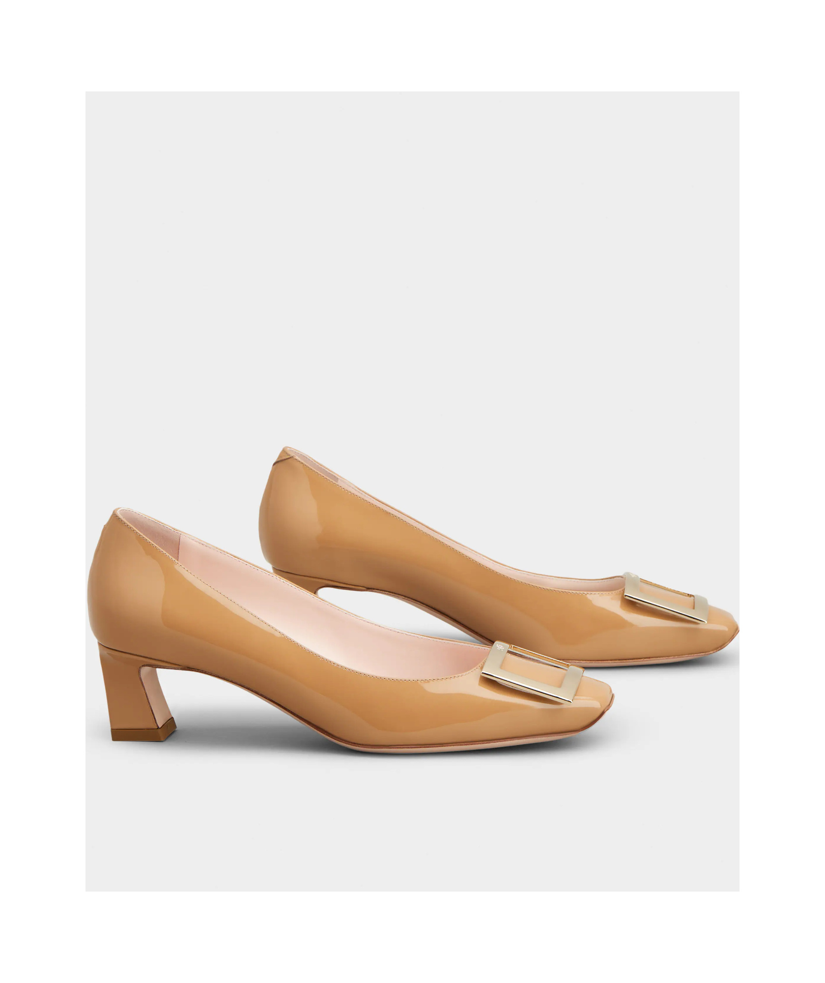 Roger Vivier Belle Vivier 45 Metal Buckle Pumps In Patent Leather In Nude