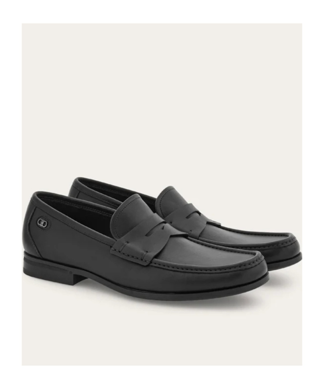 Ferragamo Round Toe Mini Gancini Buckle Loafers In Black