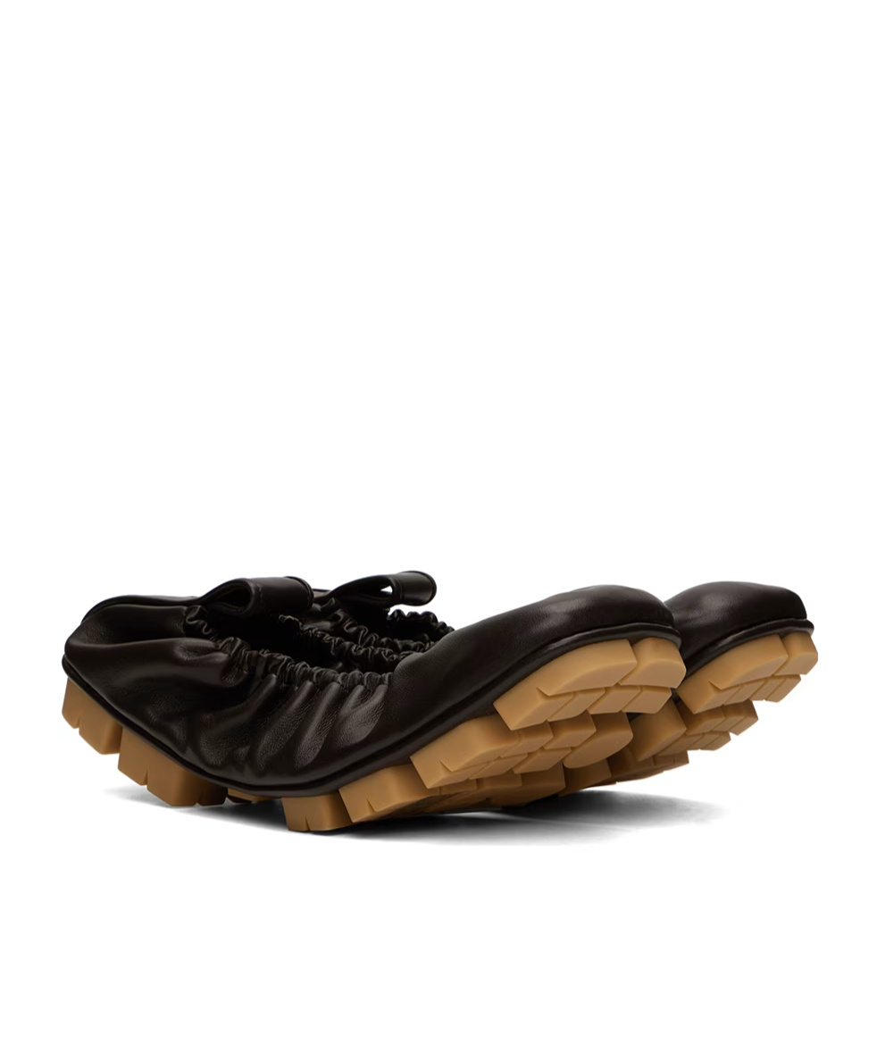 Bottega Veneta Shore Leather Elastic Ballerina Flats In Black