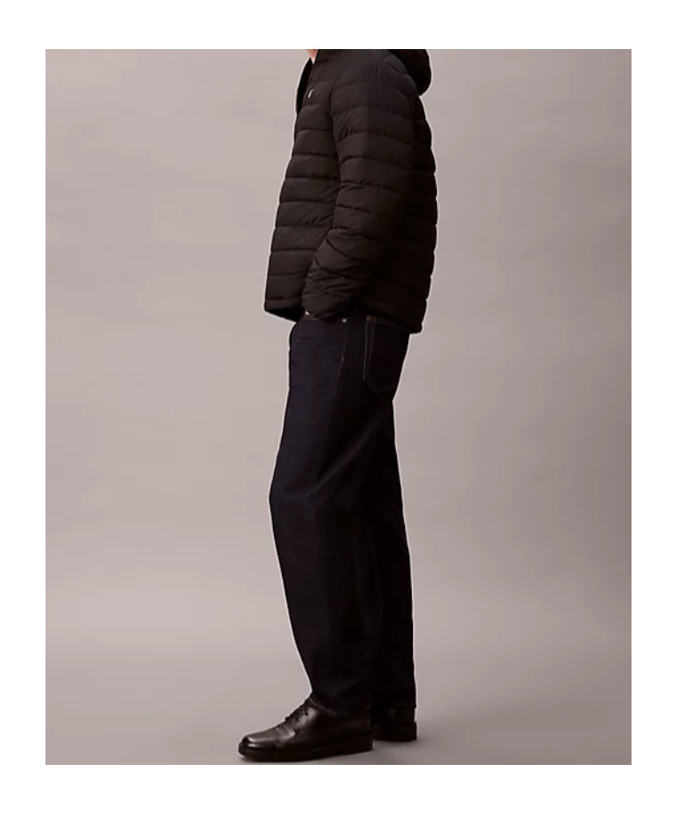 Calvin Klein 90s Taper Fit Jeans In Black