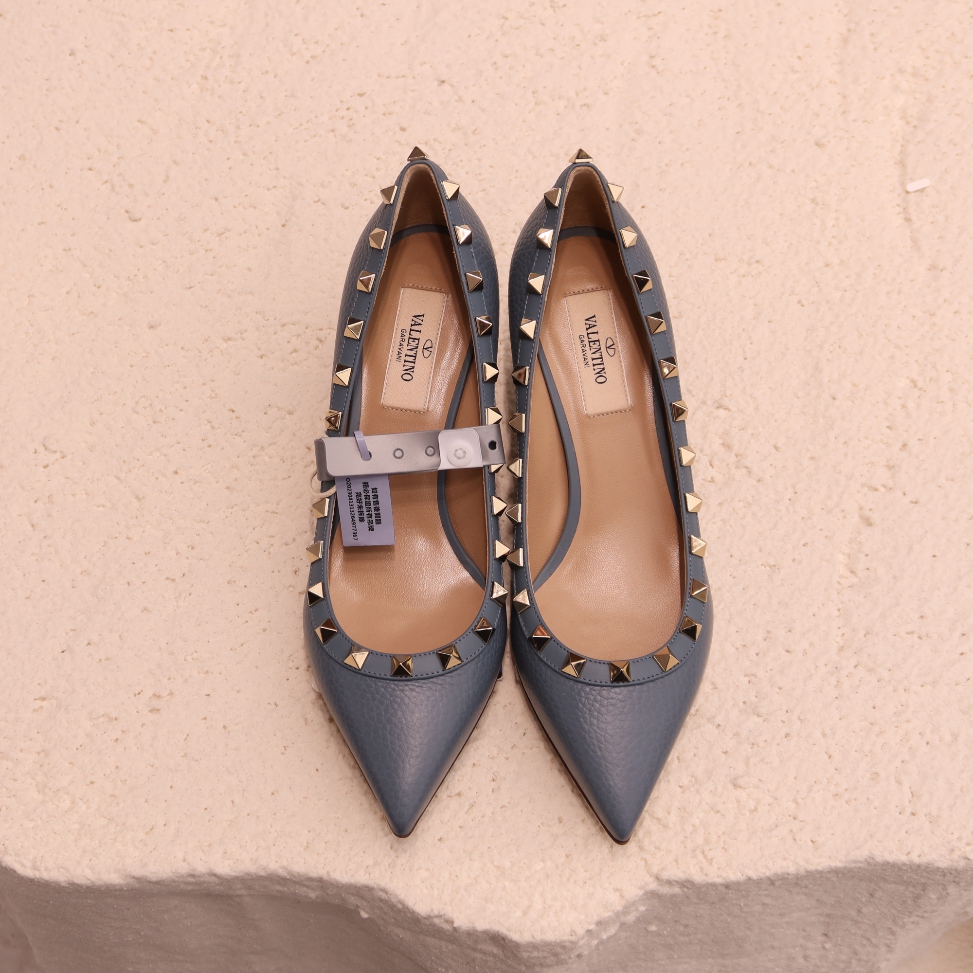 Valentino Pointed High Heels In Nude