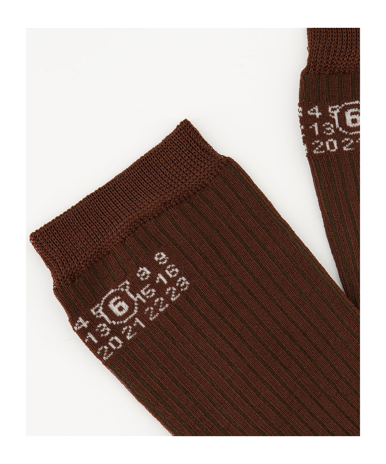 Mm6 Maison Margiela Numbers-motif Socks In Brown