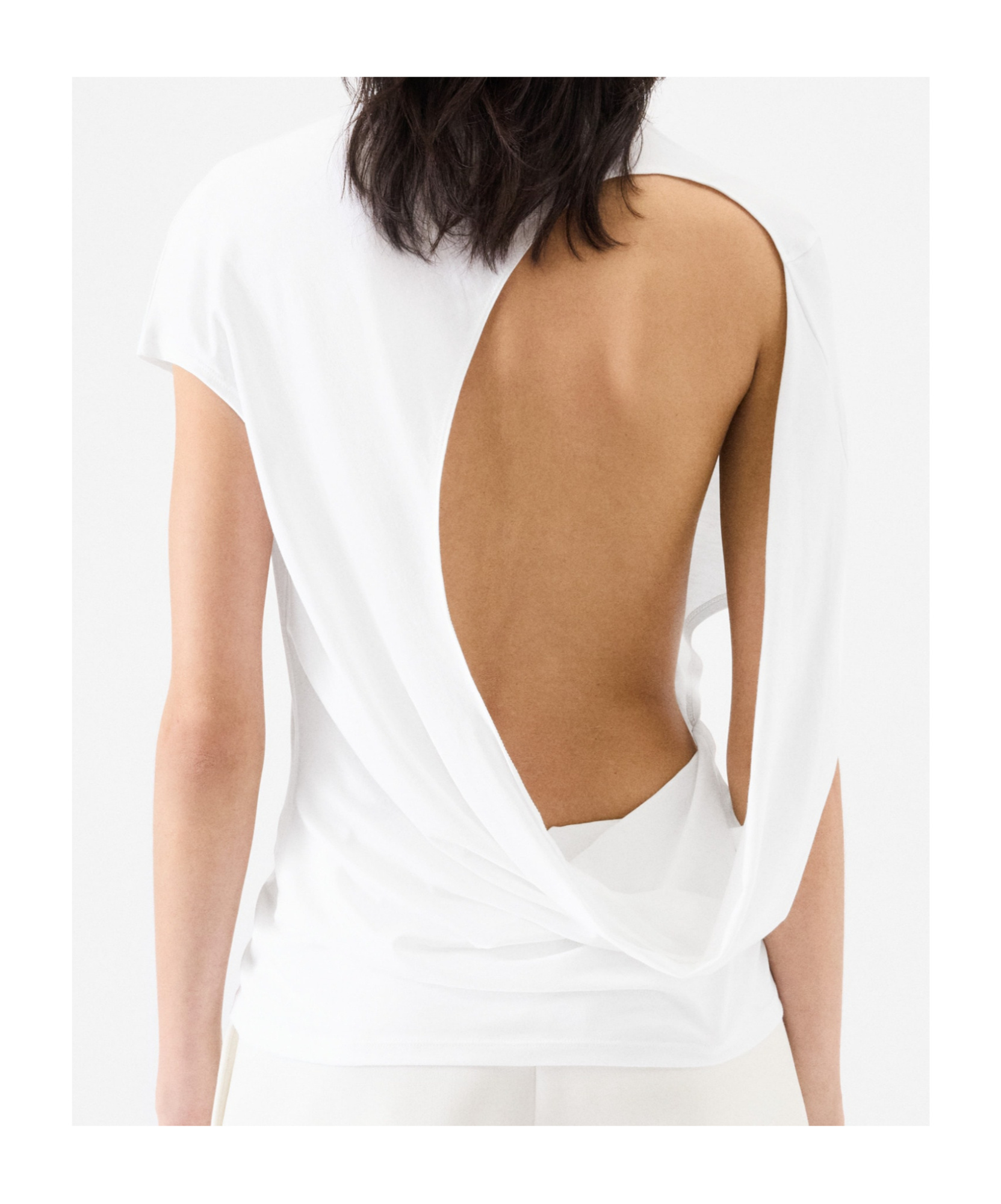 Jacquemus Open Back T-shirt In White