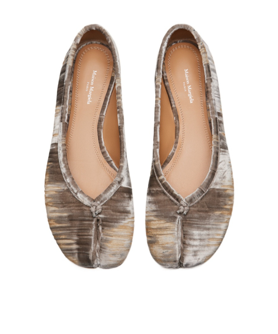Maison Margiela Tabi Ballerina In Brown