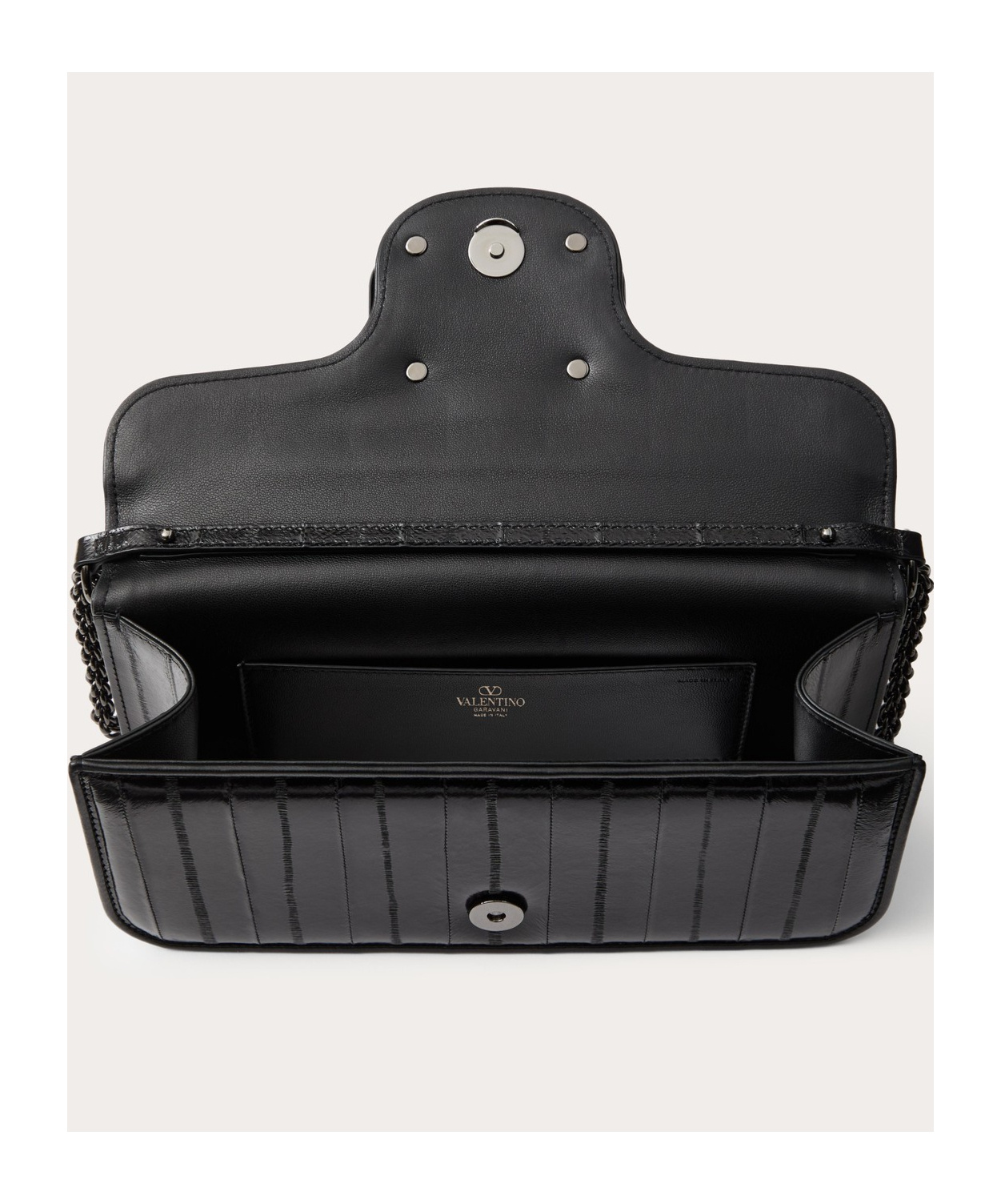 Valentino Loc1 Shoulder Bag In Black