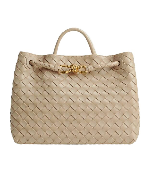 Bottega Veneta Drawstring Shoulder Bag In Nude