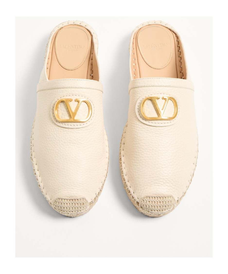 Shop Valentino Vlogo Signature Mule In Grainy Calfskin 25mm In White