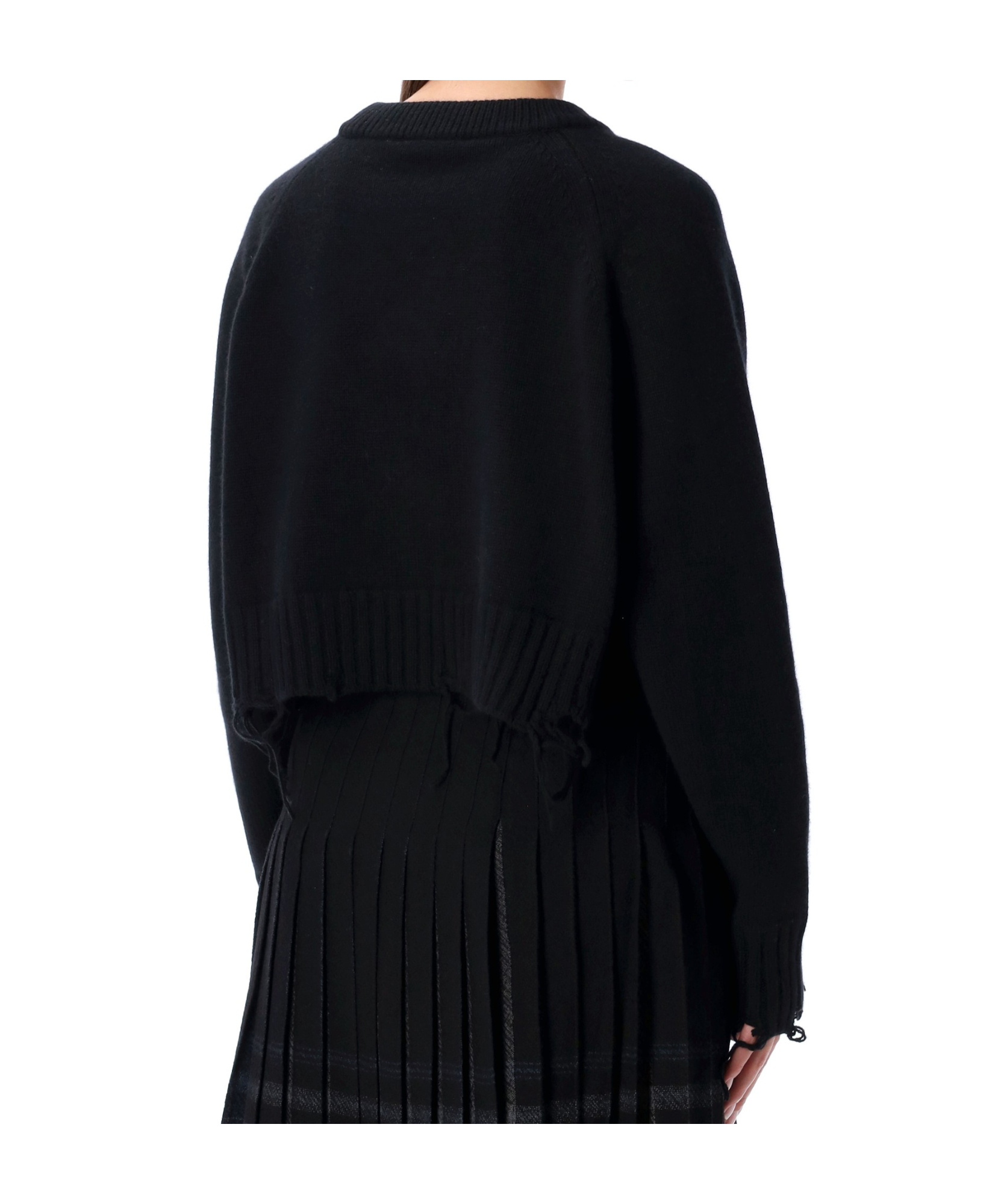 Low Classic Distressed Sweater In Black