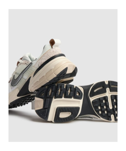 NIKE V2K RUN SNEAKERS