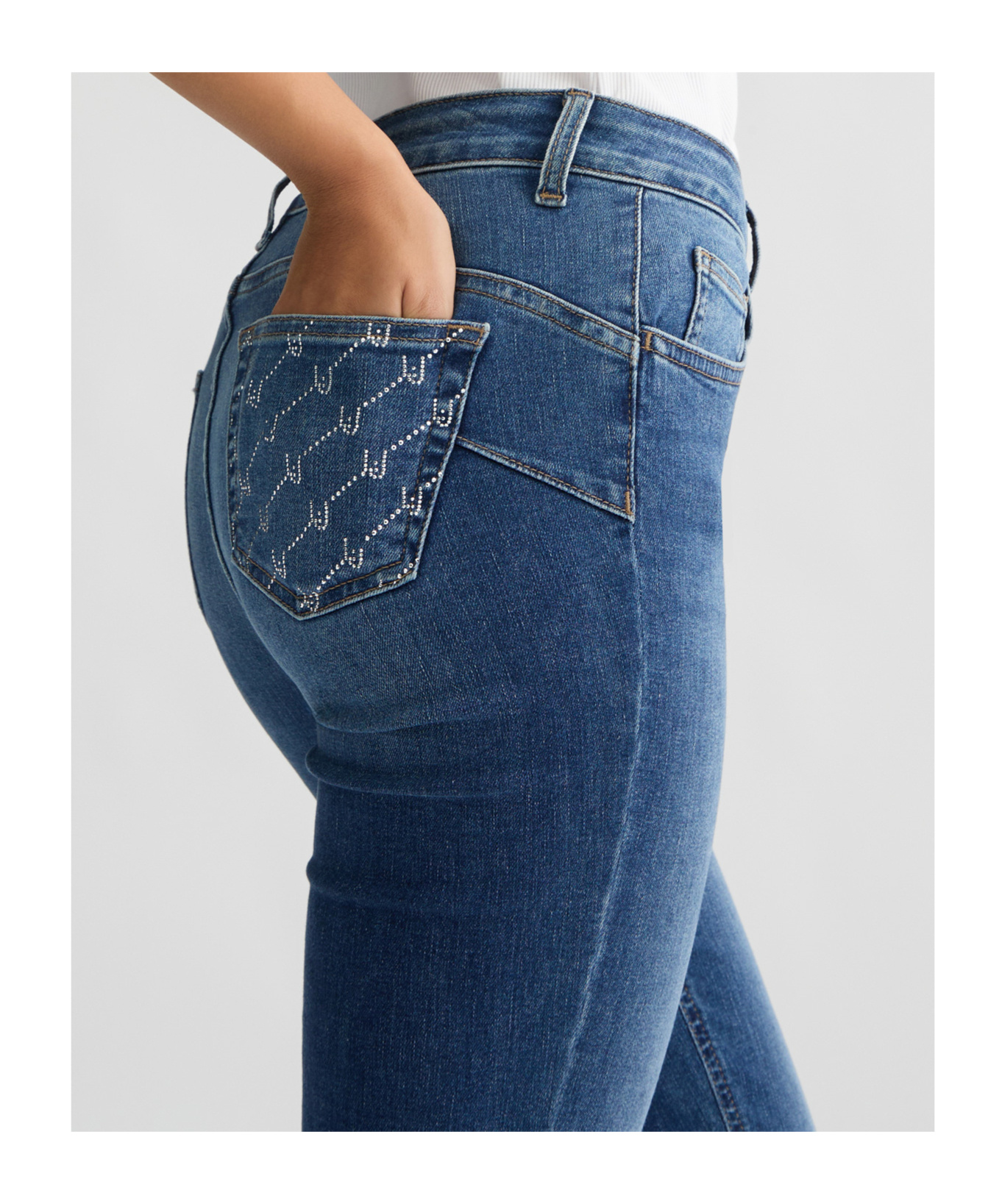 Shop Liu •jo Belt-loop Jeans In Blue