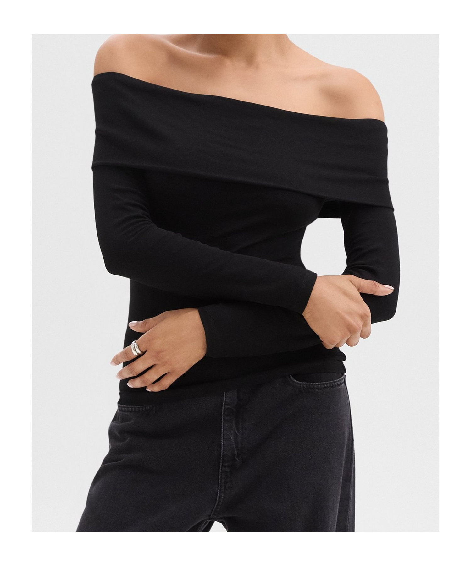 Theory Off-the-shoulder Top In Ribbed Viscose In Black