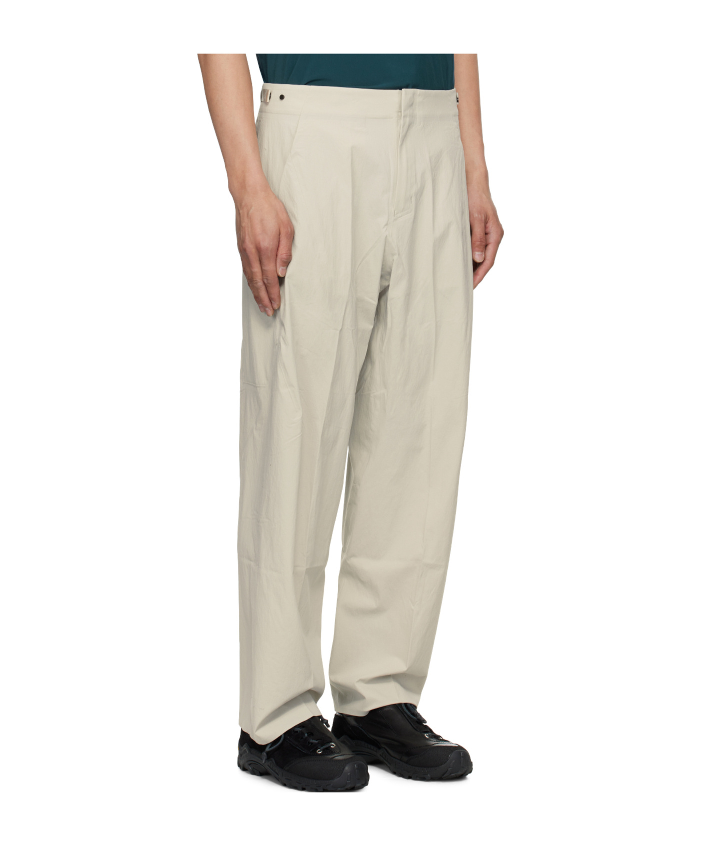 Veilance Off-white Spere Lt Cargo Pants In Neutral