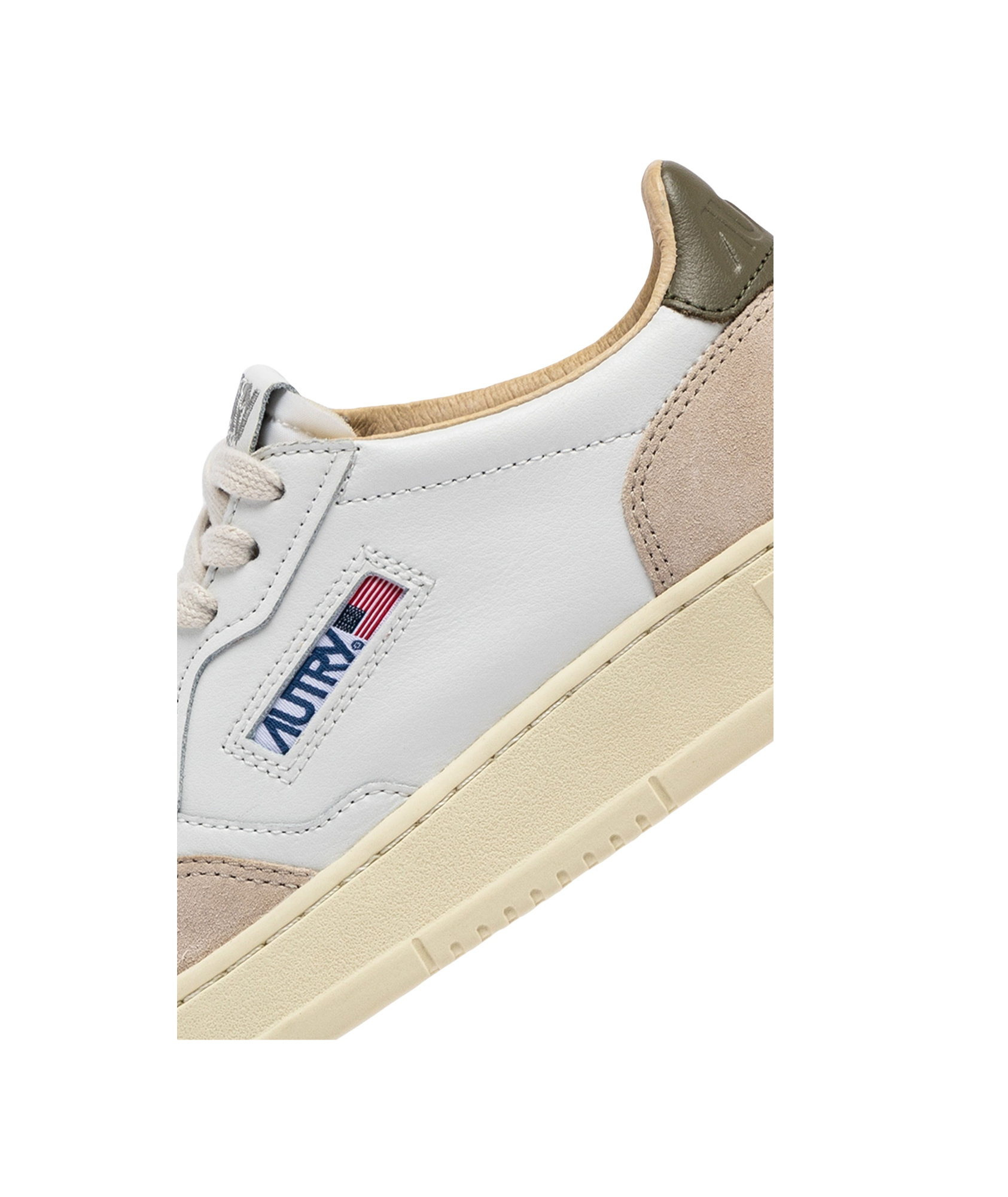 Autry Round Head Low-cut Casual Shoes In Nude