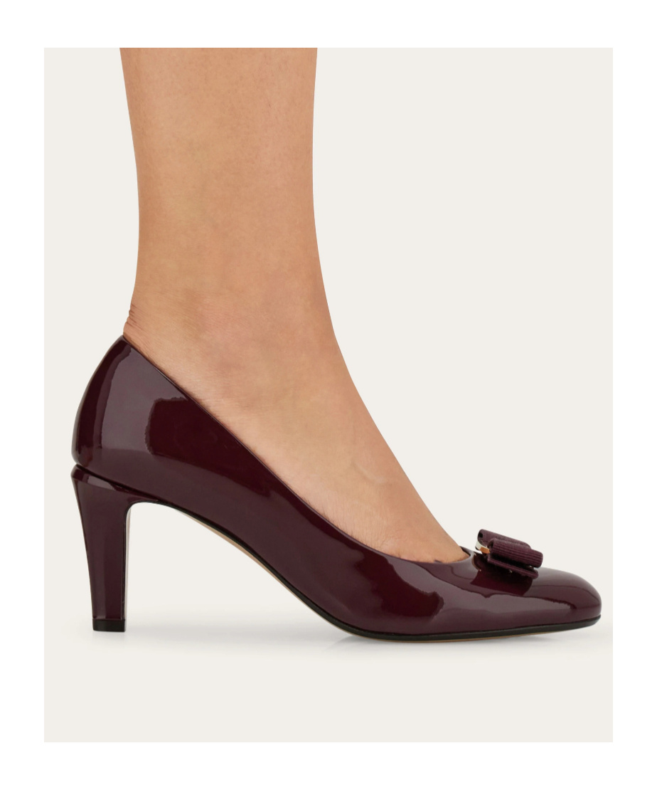 Ferragamo Vara Bow Pump Shoe In Purple