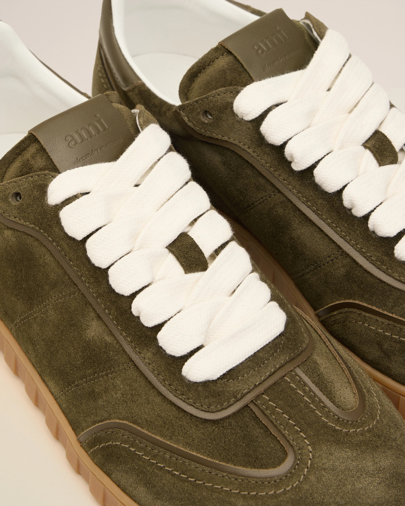 Ami Alexandre Mattiussi Round Toe Low-top Casual Shoes In Green