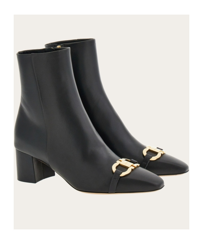 Ferragamo Logo Boots In Black