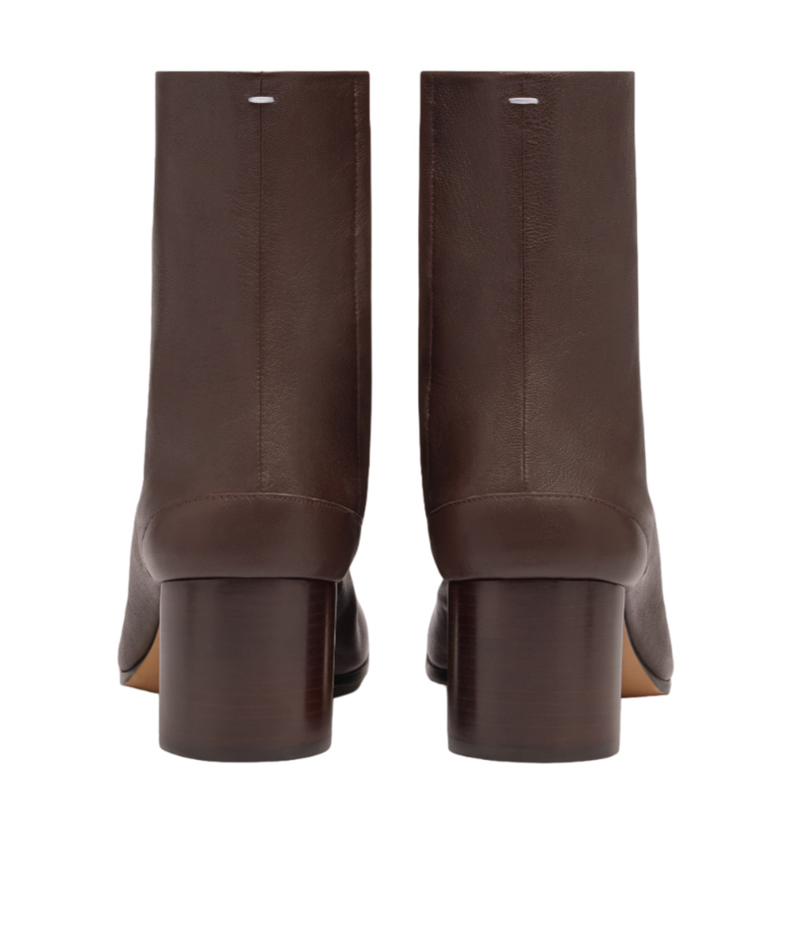 Maison Margiela Tabi Leather Ankle Boots In Black