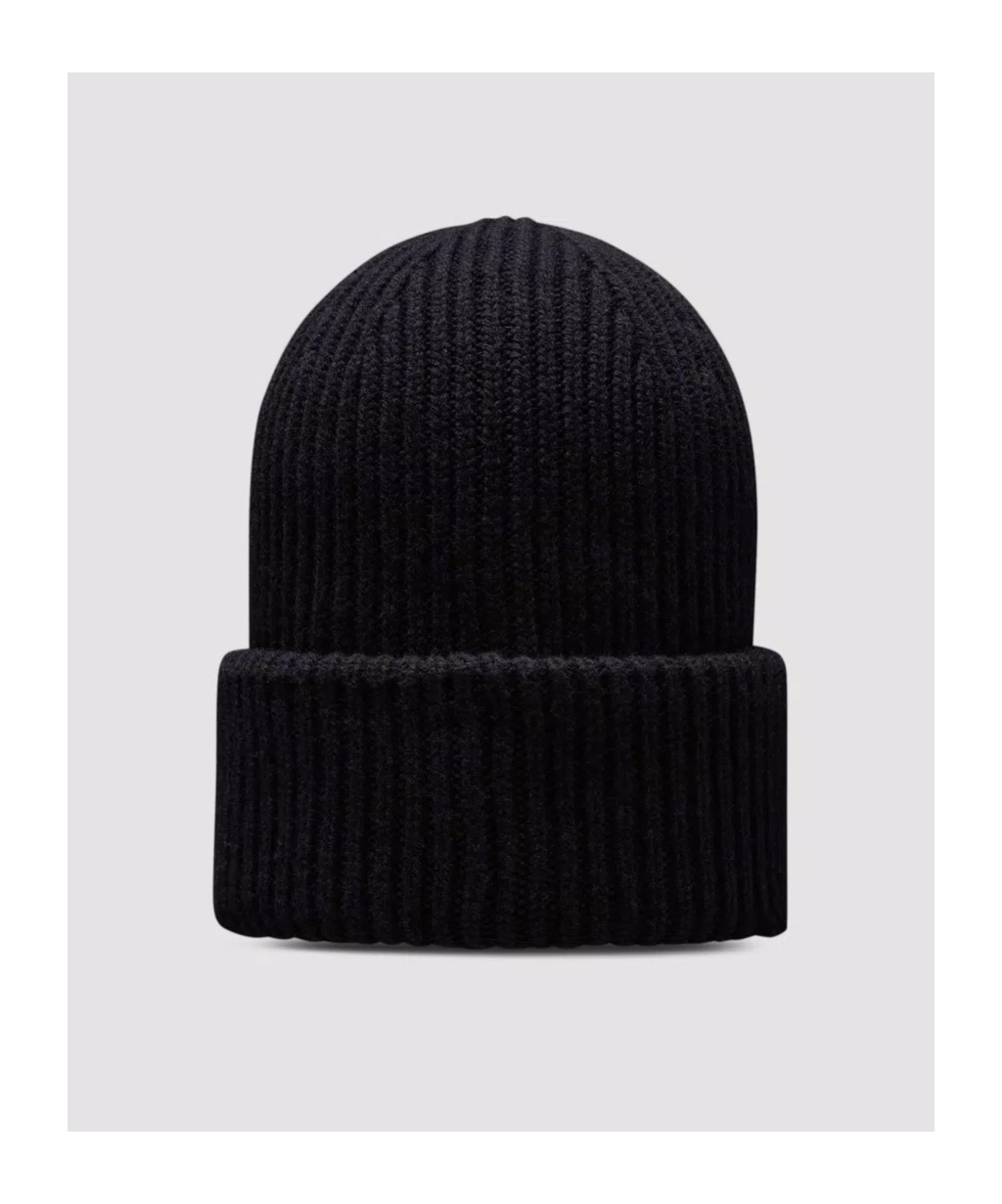 Moncler Logo Hat In Black