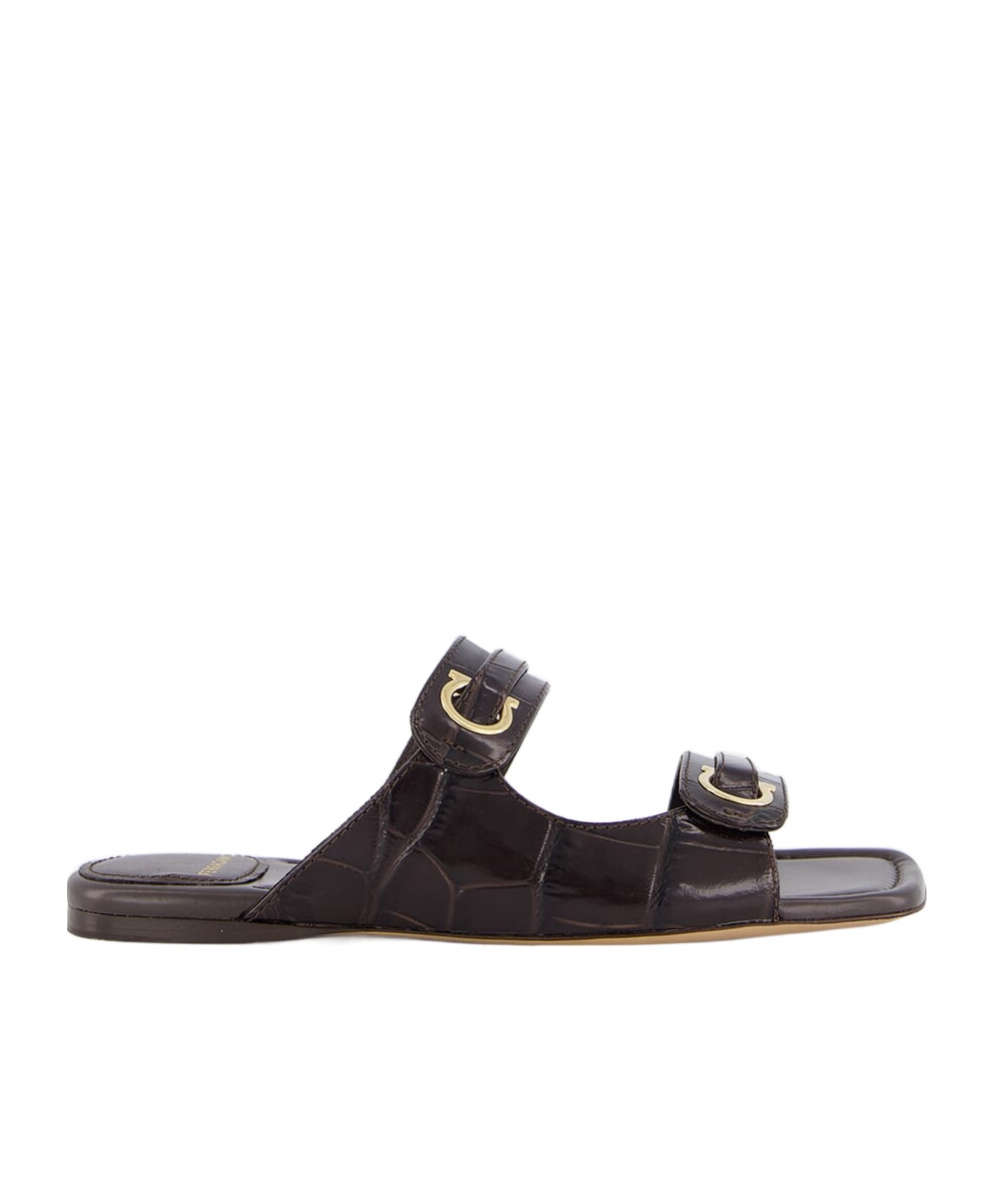 Ferragamo Gancini Decorative Slippers In Black