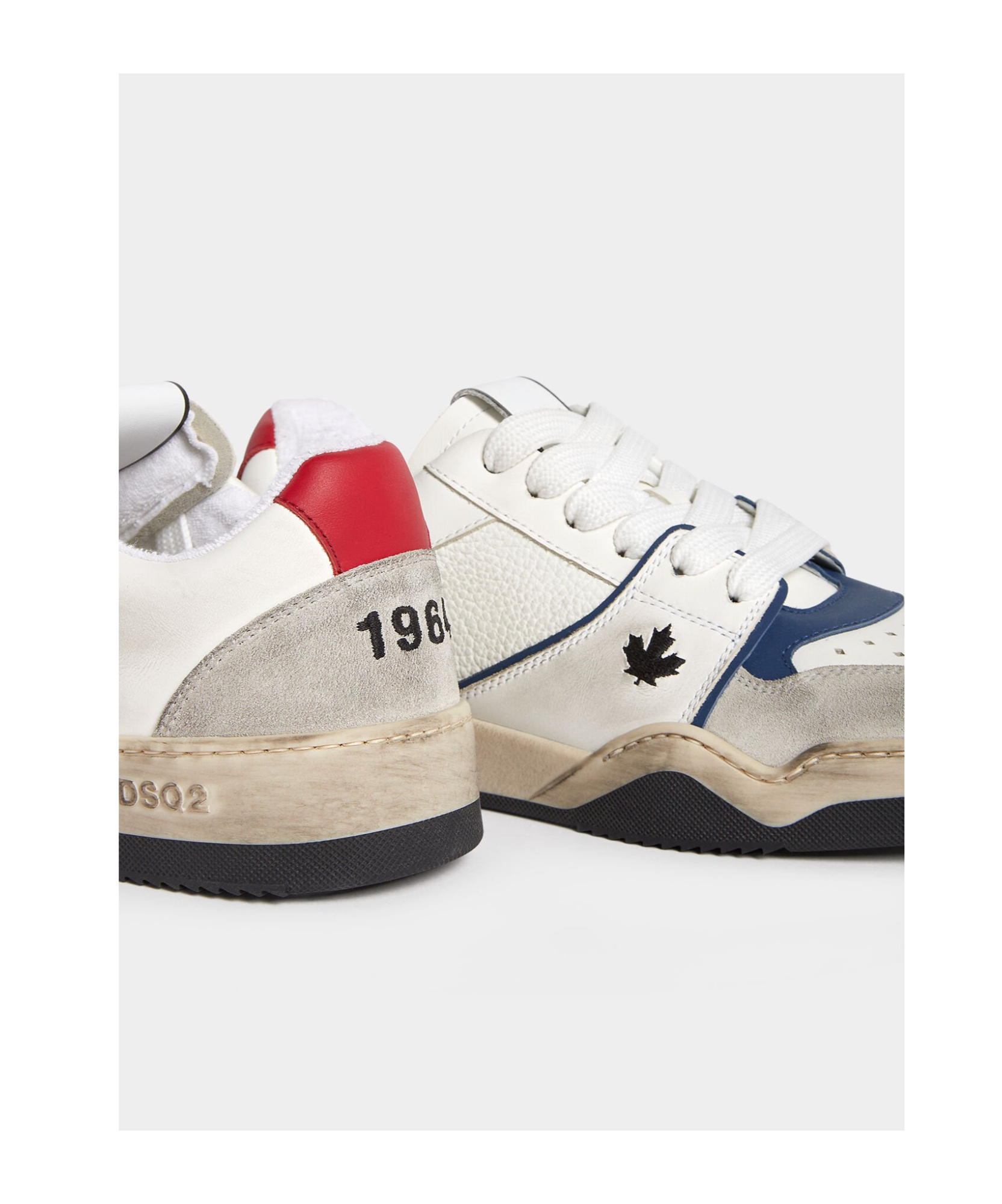 Dsquared2 Lace-up Low Top Sneakers In White