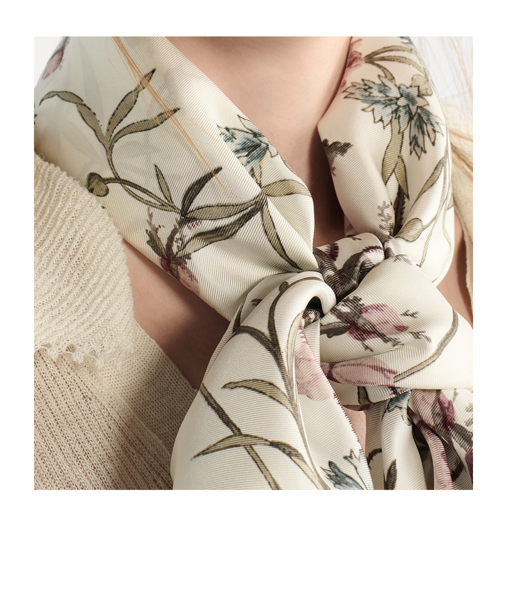 Dior Lumière De Rose 90 Square Scarf In Neutral