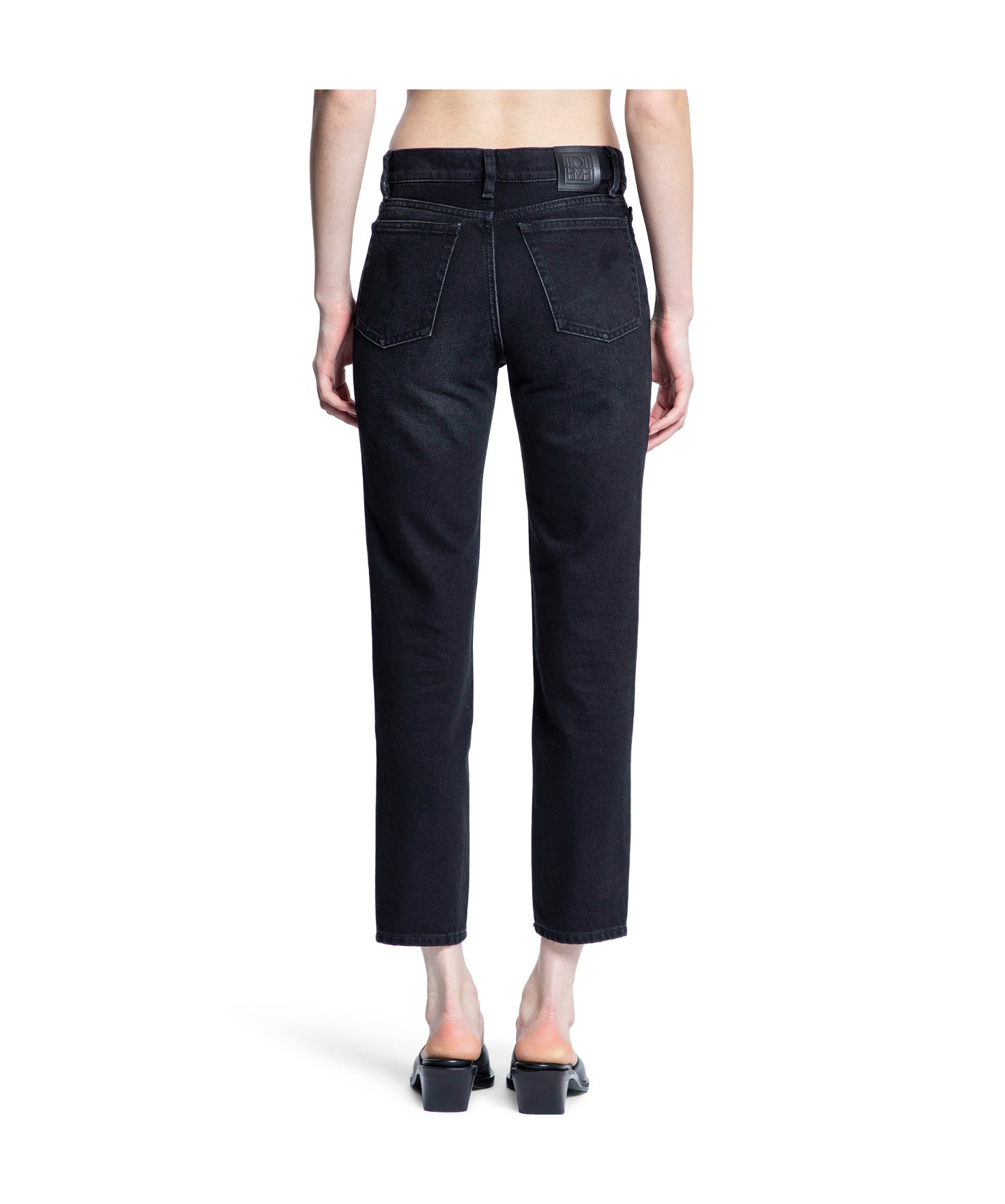 Totême Low-tapered Jeans In Black
