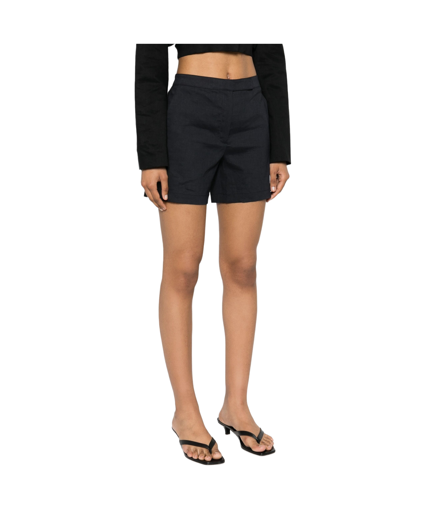 Theory Tailored Short Shorts In Black