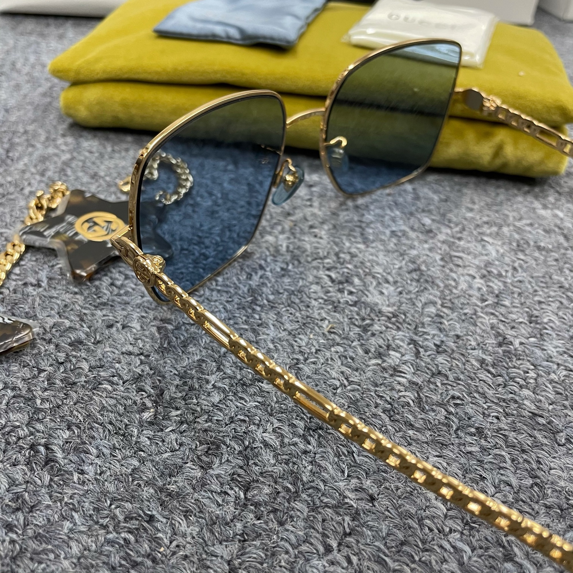 Gucci Gg0724s Square-frame Sunglasses In Blue