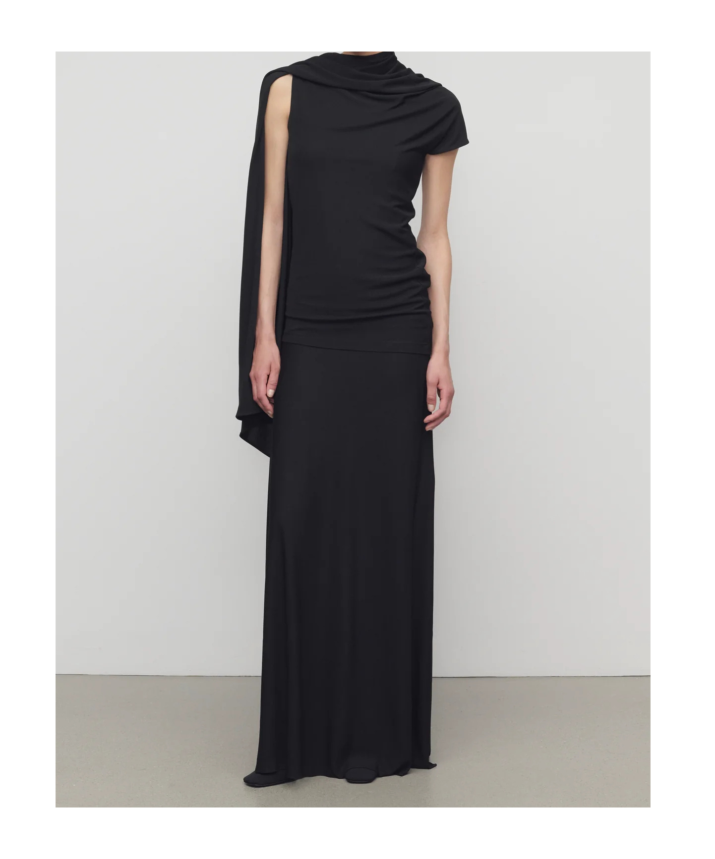 The Row Elastic Waist Skirt In Black