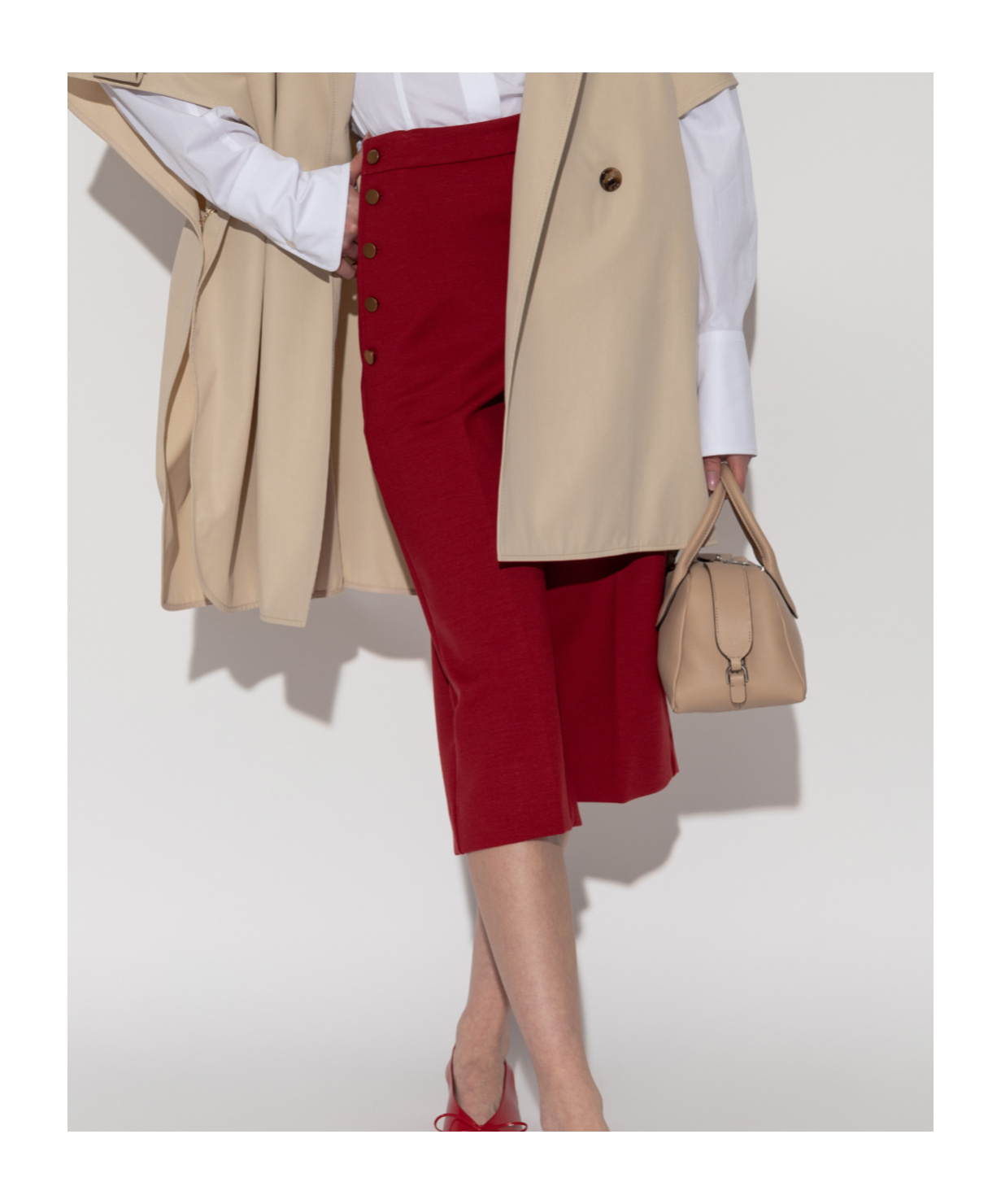 Max Mara Elastic Waist Shorts In Red