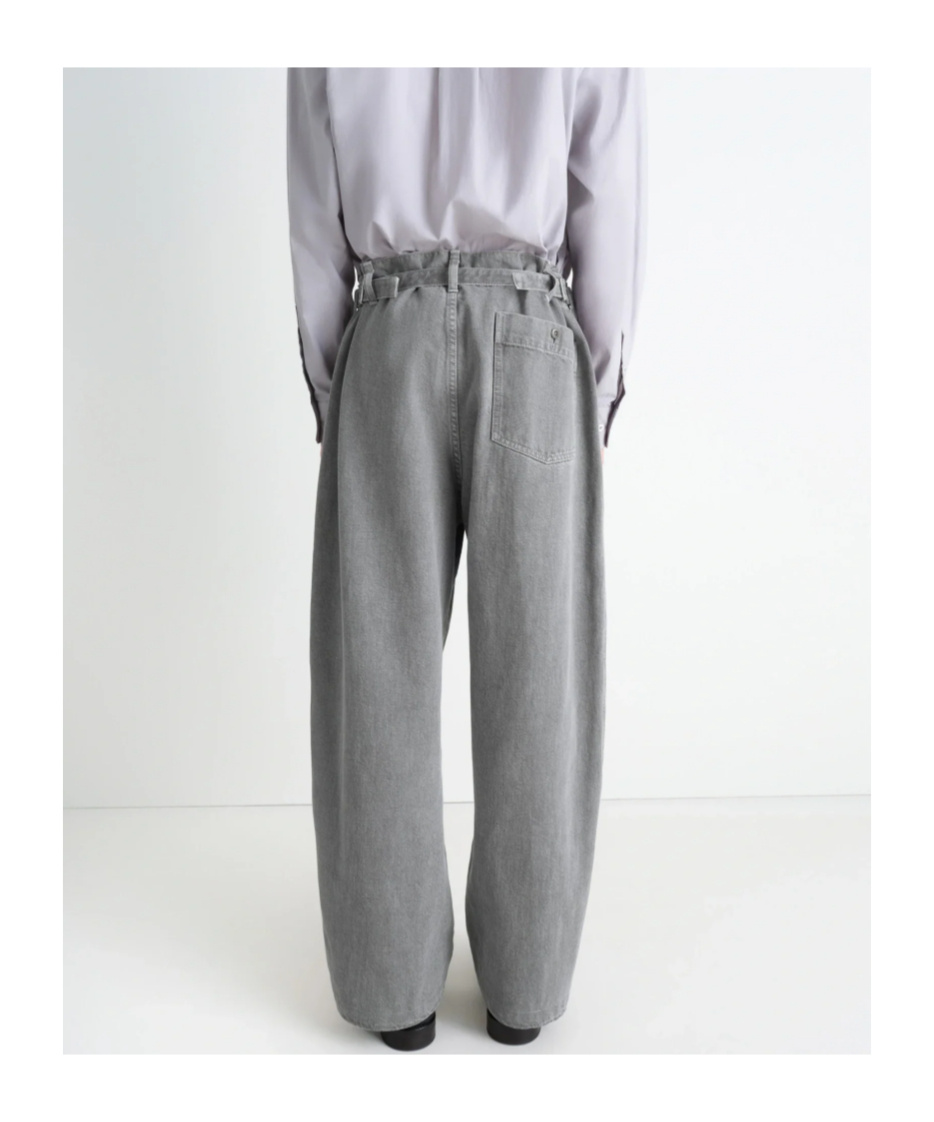 Lemaire Adjustable-waist-strap Jeans In Gray