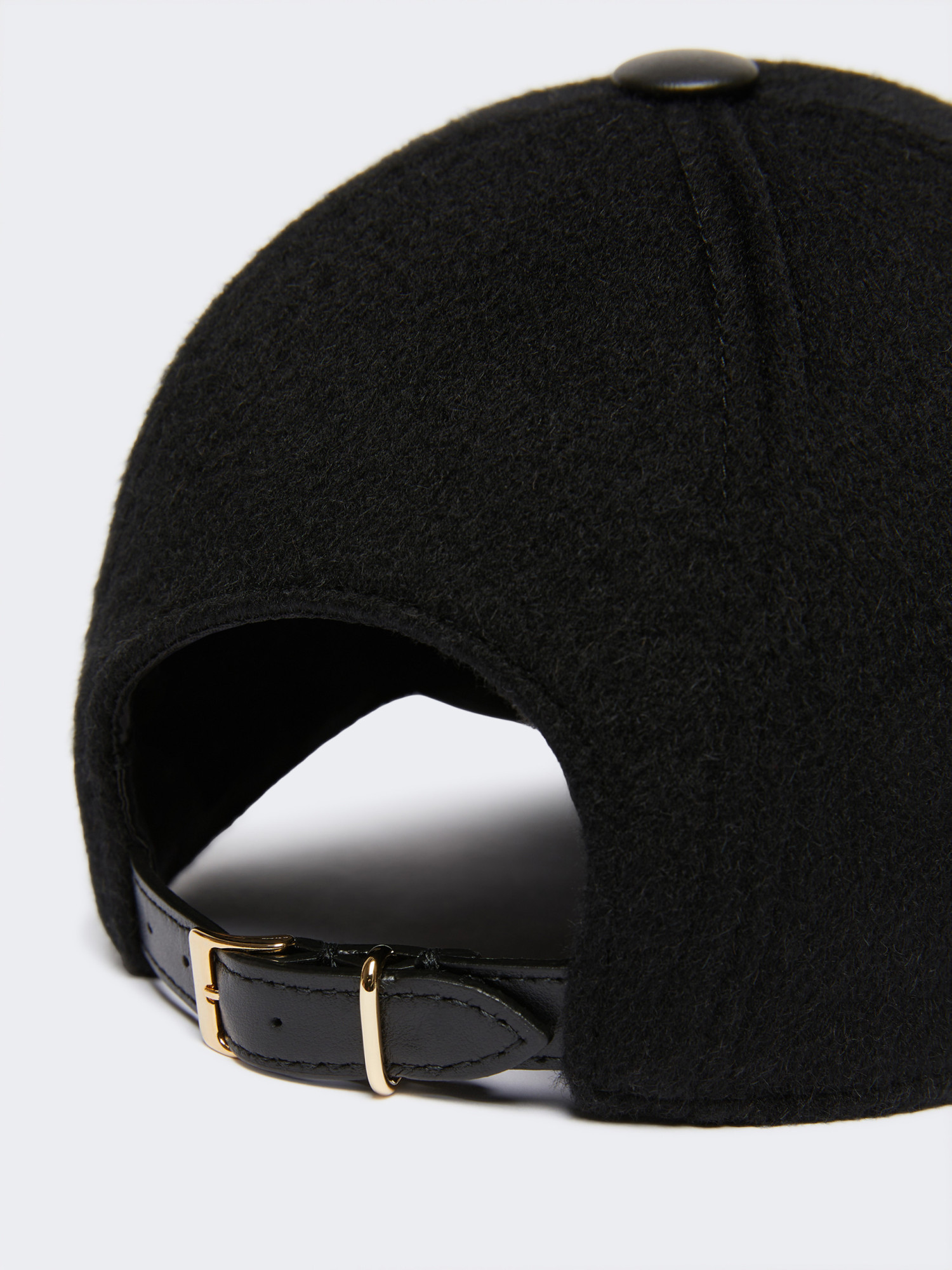 Max Mara 'curved Brim Six-panel Cap For Ventilation' In Black