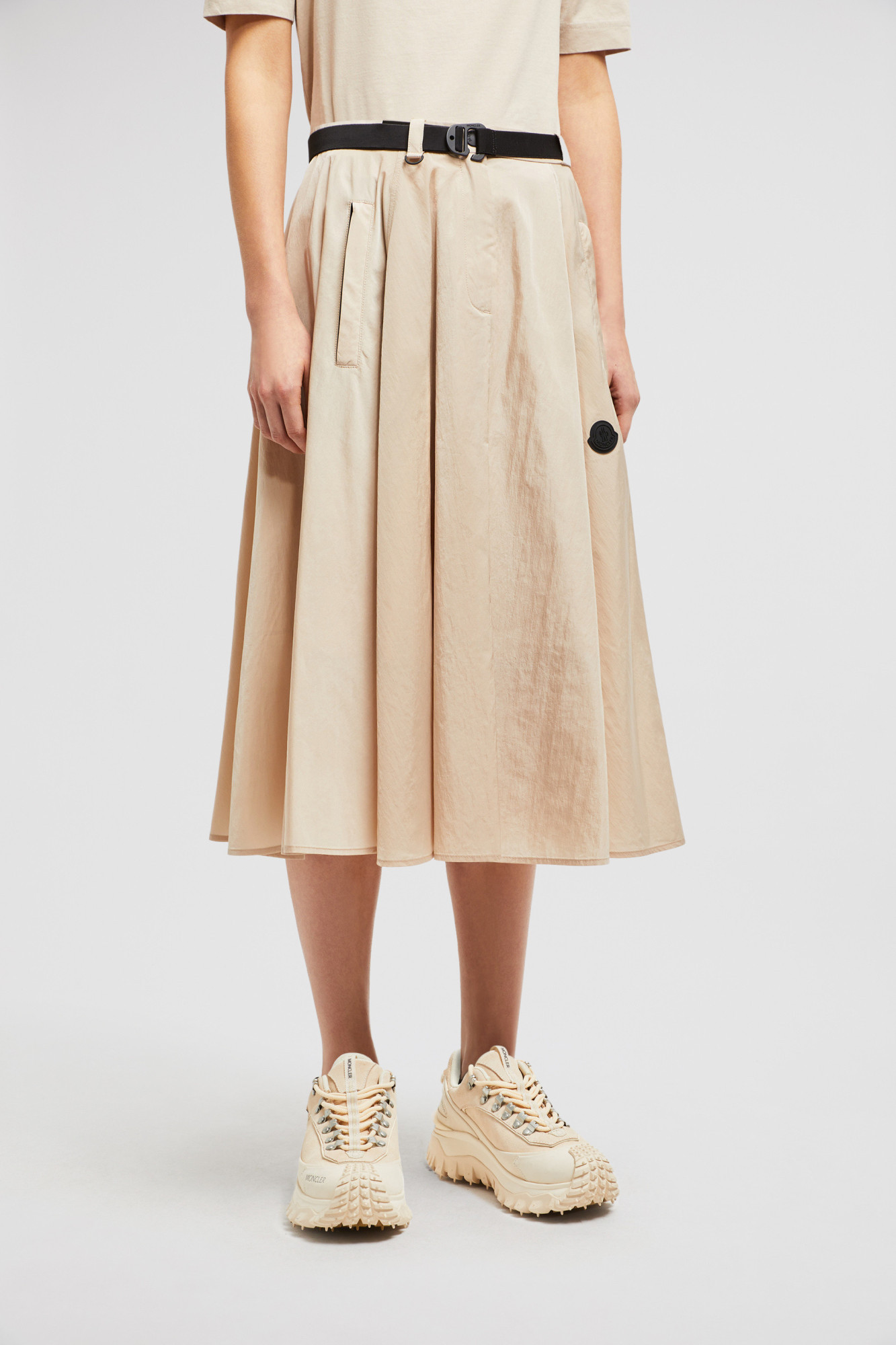 Moncler Jupe Midi À Ceinture In Nude