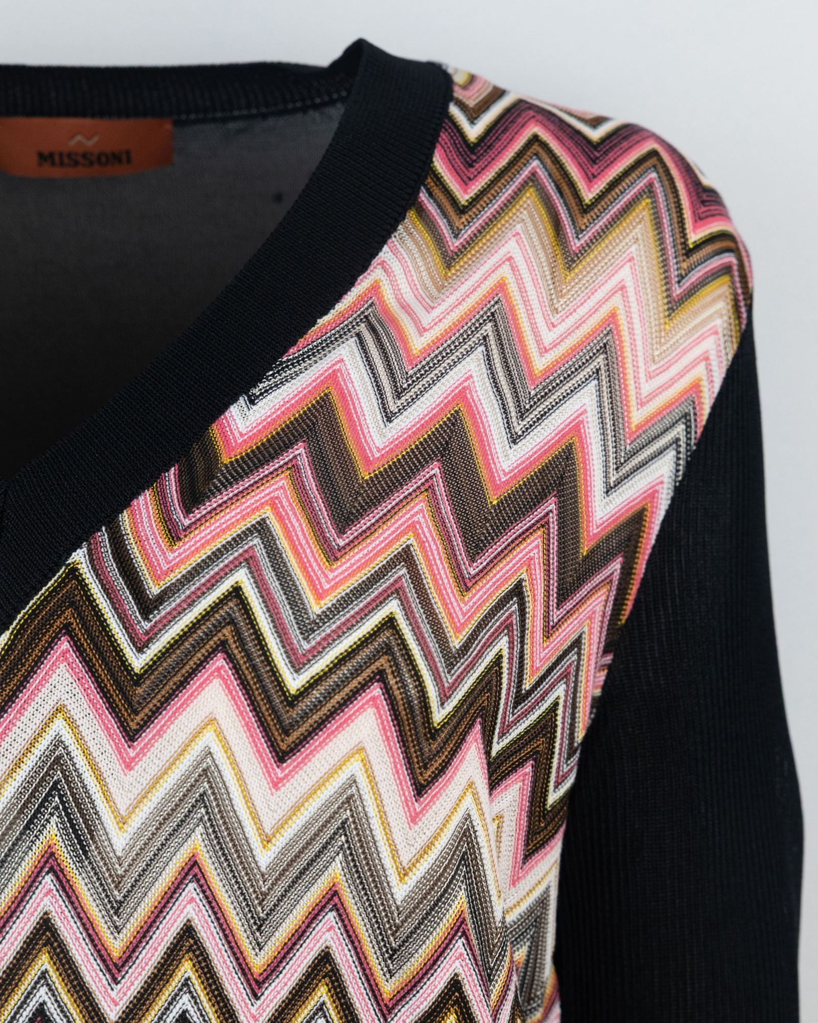 Missoni Maglia In Misto Viscosa Con Inserto Chevron E Scollo A V In Black