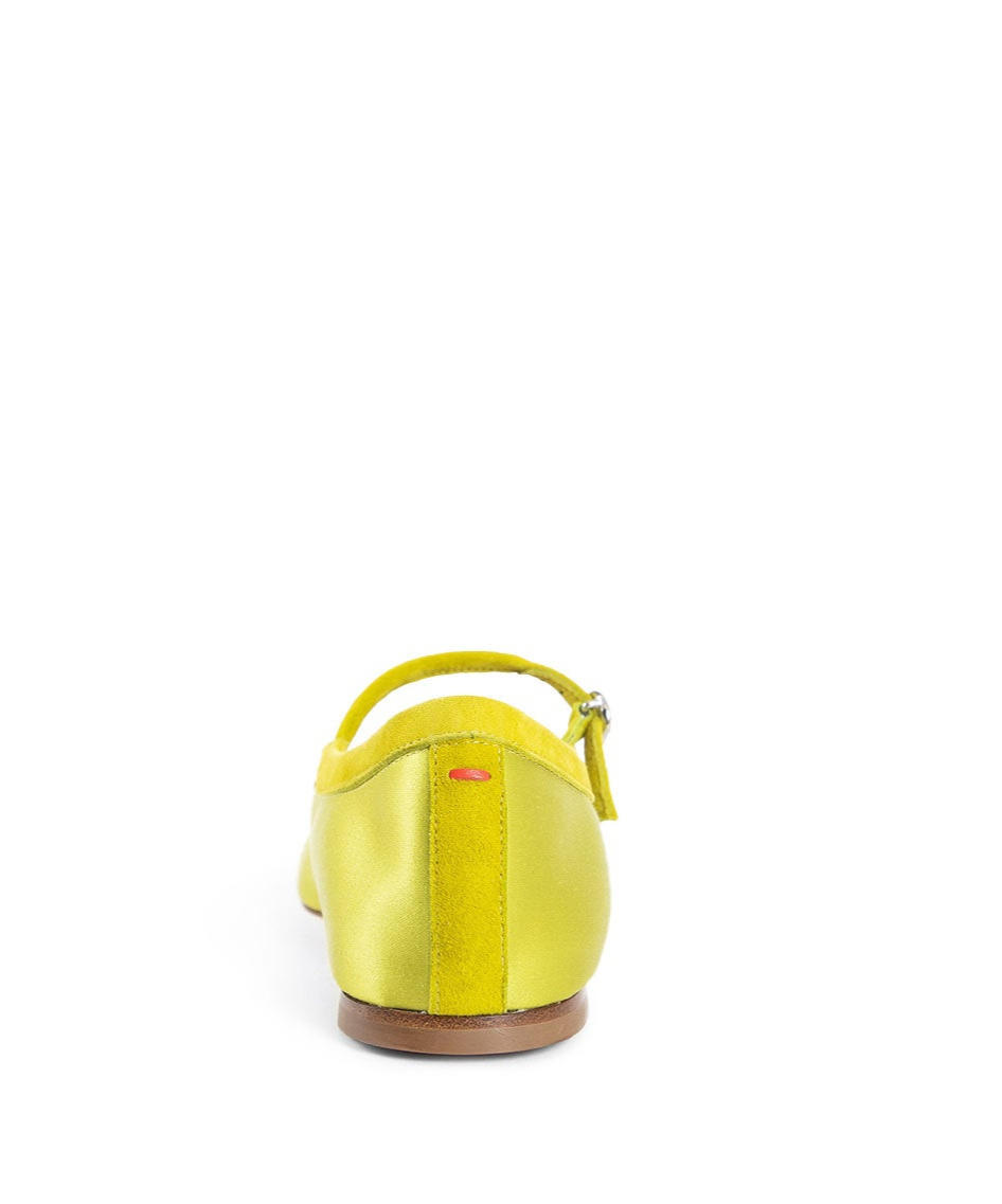 Aeyde Square Toe Flats In Yellow