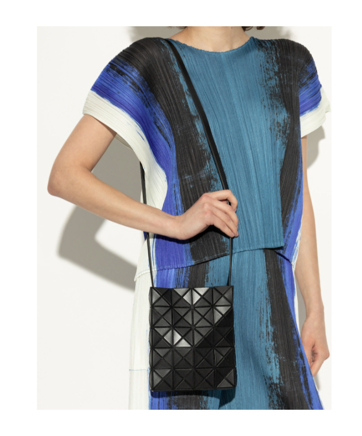 Bao Bao Issey Miyake Geometric-pattern Shoulder Bag In Black