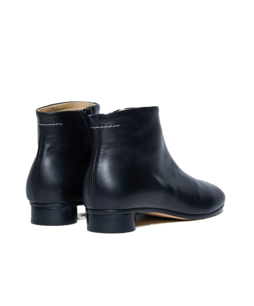 Mm6 Maison Margiela Ankle Leather Boots In Black