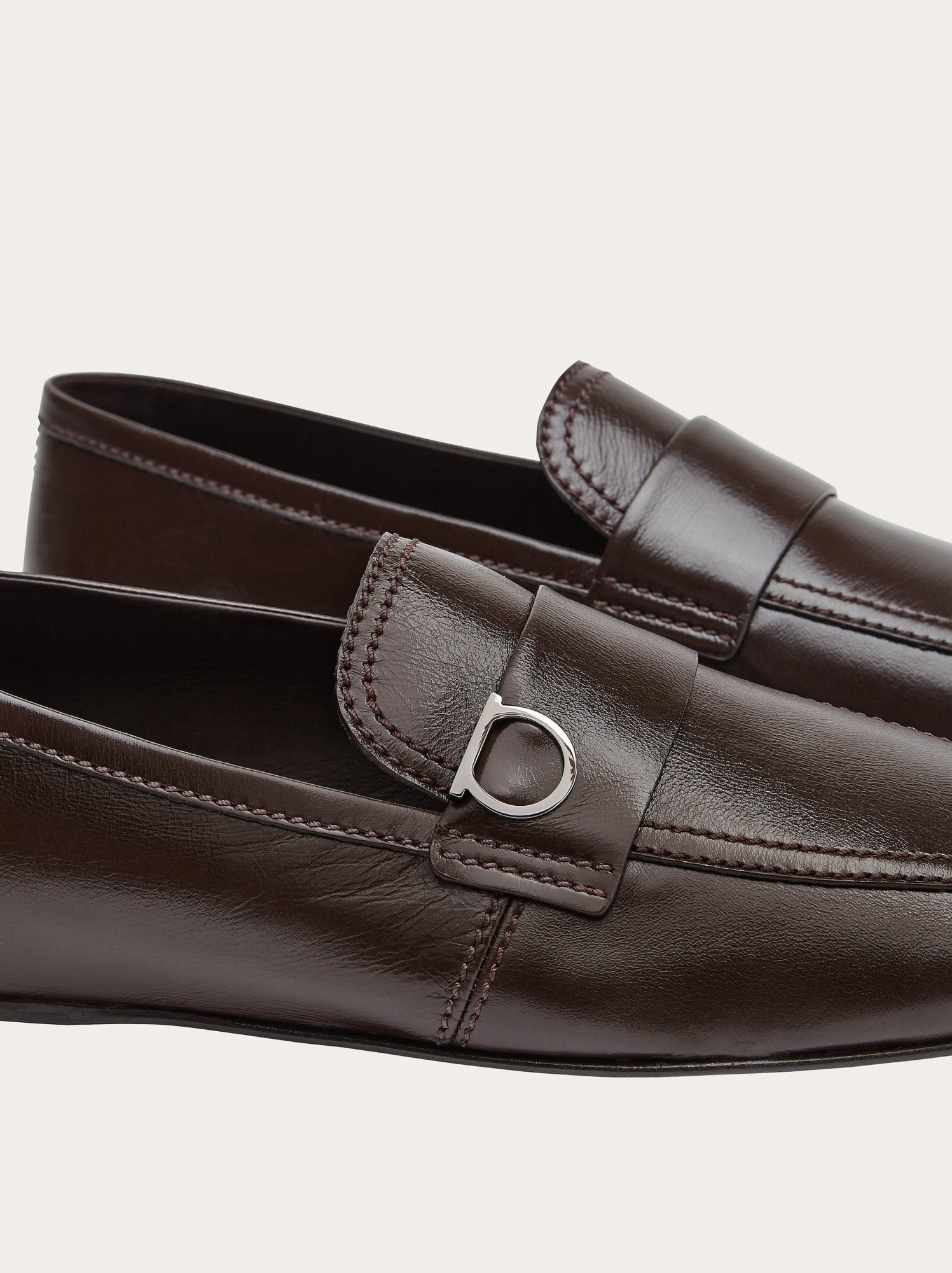 Ferragamo Salvatore  Gancini-plaque Slip-on Loafers In Black