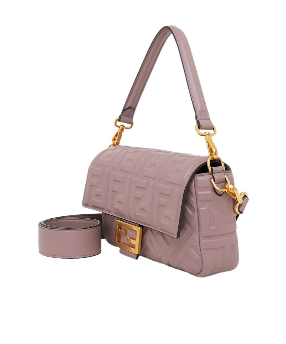 Fendi Chic Baguette Handbag In Nude