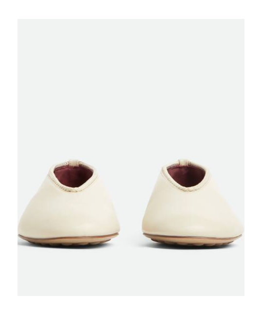 Bottega Veneta Almond Toe Flat Sole Ballerina Shoes In Pink
