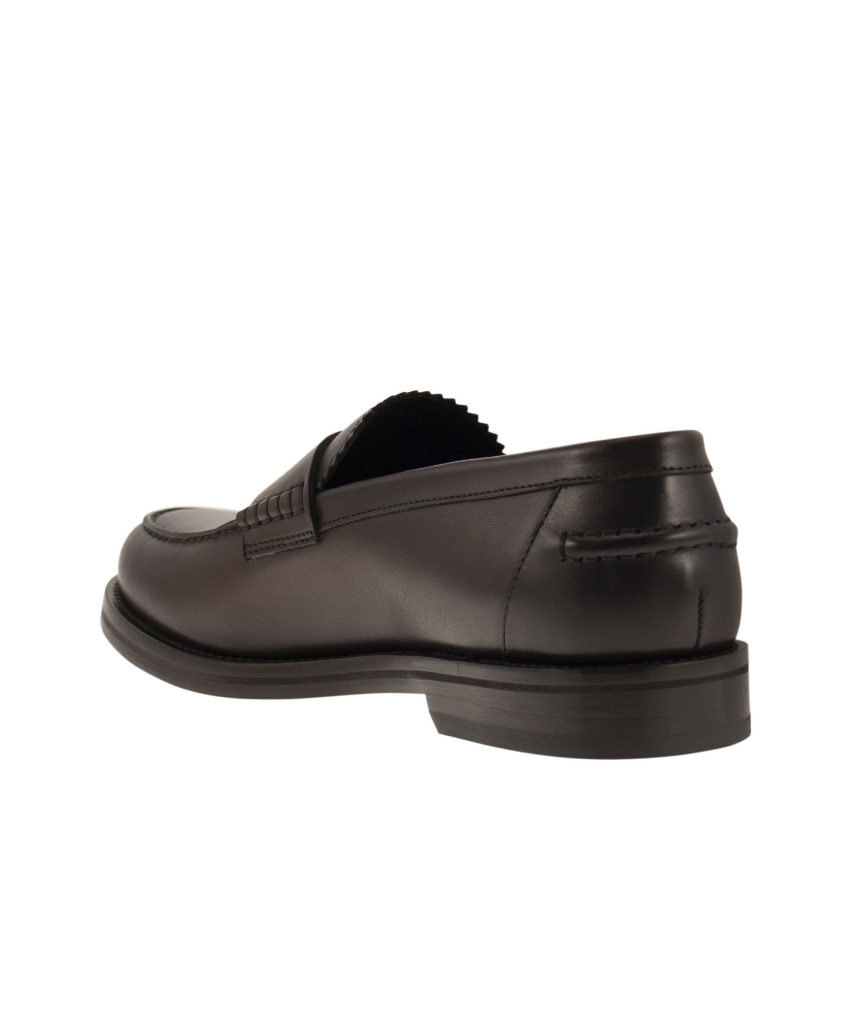 Doucal's Push On Loafers In Black